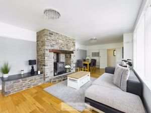 Photo 21- click for photo gallery